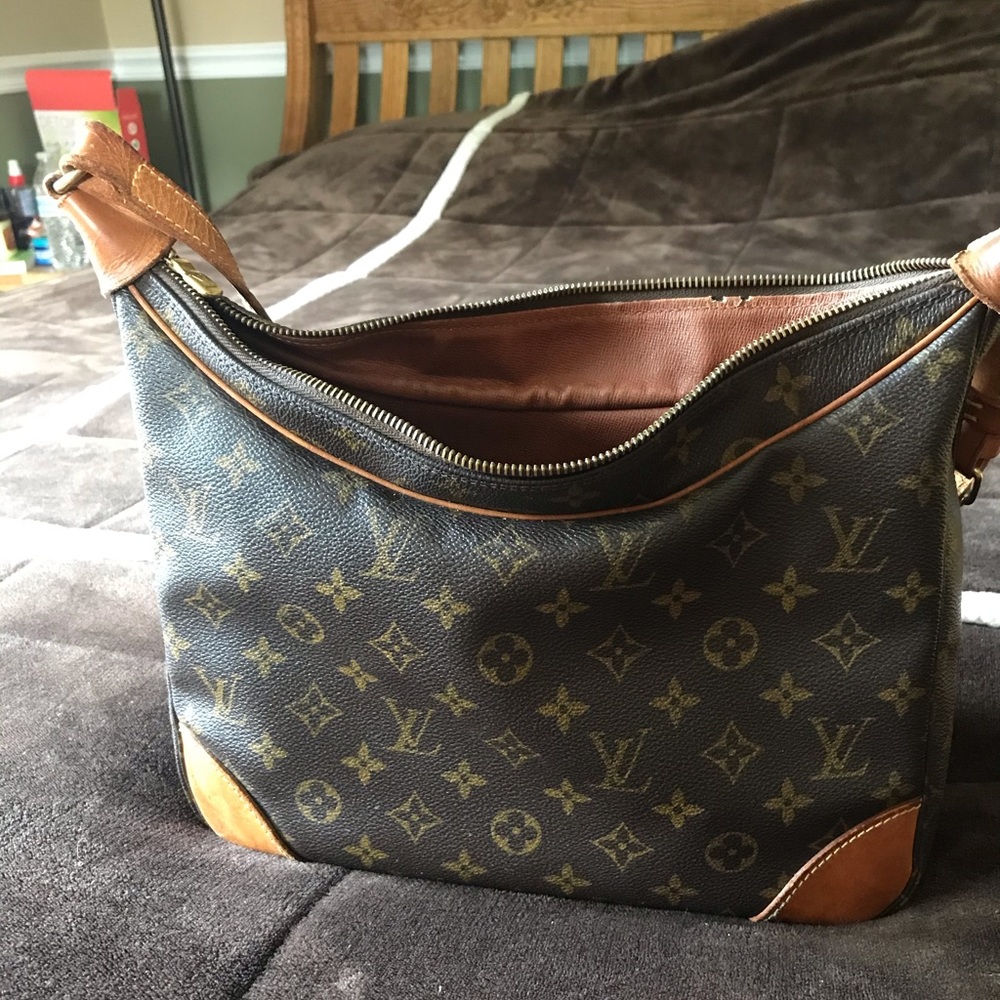 Louis Vuitton shoulder bag